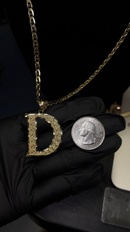 14K Medium Inicial Pendants